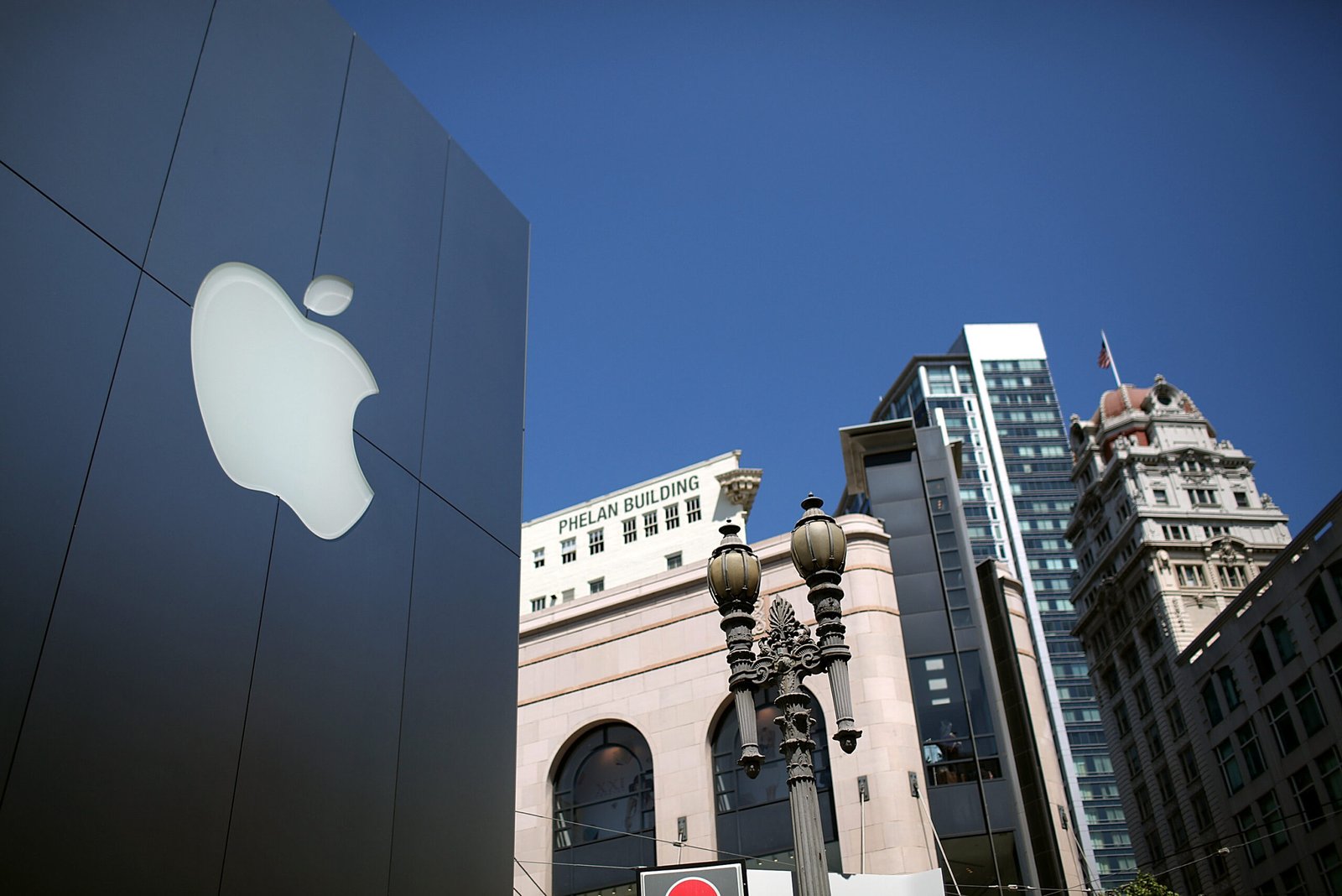 Apple legal battles