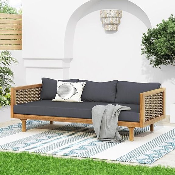 outdoor patio daybed